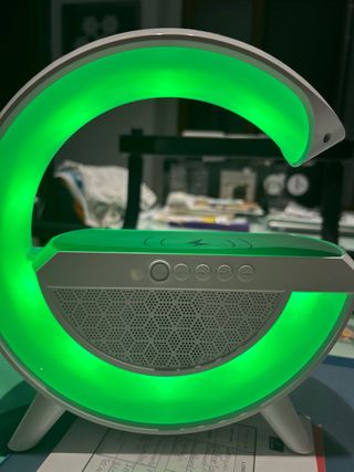Altavoz y cargador inalámbrico PRECIO NEGOCIABLE