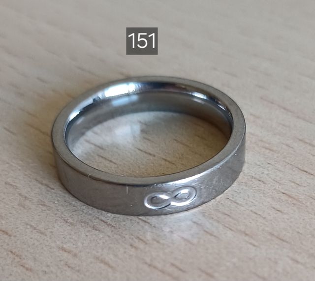 Anello acciaio con zircone