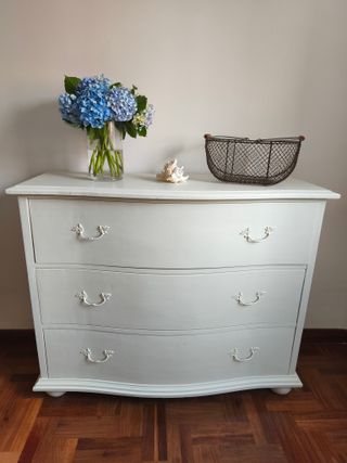 Cómoda vintage blanco roto shabby chic