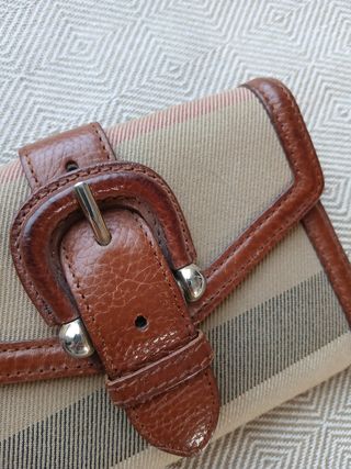 Monedero Burberry Cuero Marrón y Beige