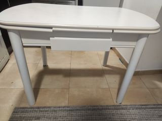 Mesa de cocina blanca extensible