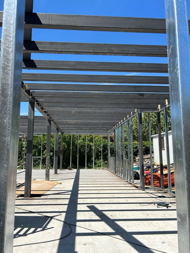 Case in metallo e legno