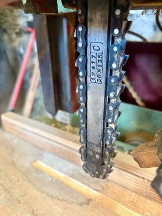 Mortajadora carpintería + 2 cadenas