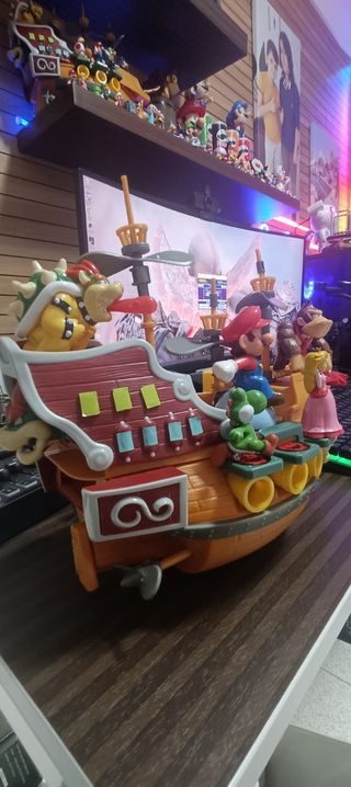 Super Mario Barco com figuras