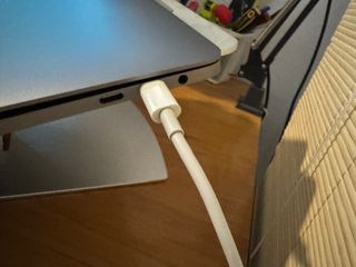 MacBook Pro 2020 16GB 512GB i5 2ghz Touchbar 13”