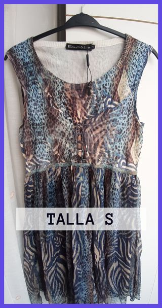 Vestido nuevo sin estrenar con etiqueta. Tela muy 