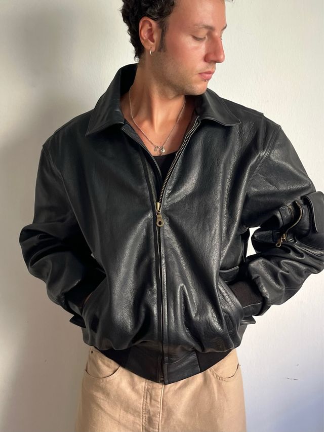 Bomber de piel vintage negra