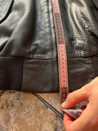 Bomber de piel vintage negra