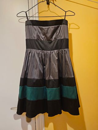 Vestido de fiesta sin tirantes