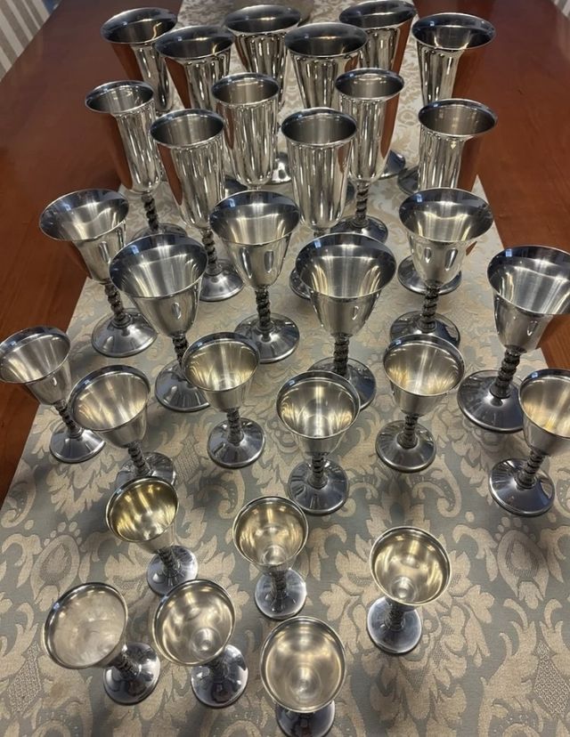 Juego de 30 copas de alpaca bañadas en plata