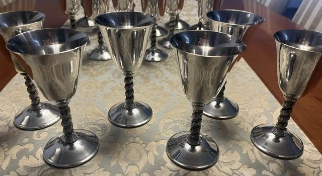 Juego de 30 copas de alpaca bañadas en plata