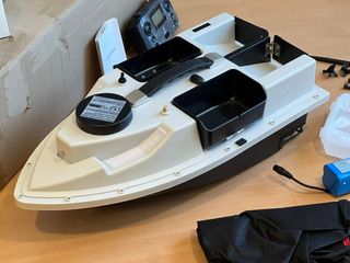 Barco RC Cebo Pesca + Mando y Batería