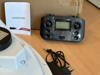 Barco RC Cebo Pesca + Mando y Batería