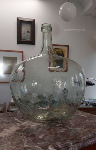 Antigua damajuana La Victoria