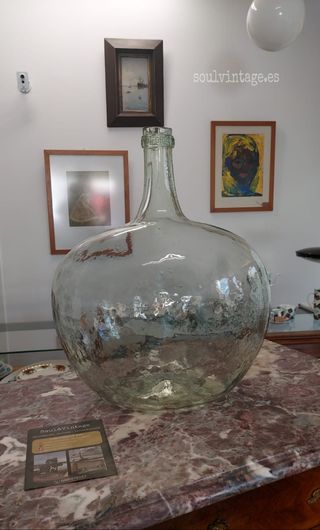 Antigua damajuana La Victoria