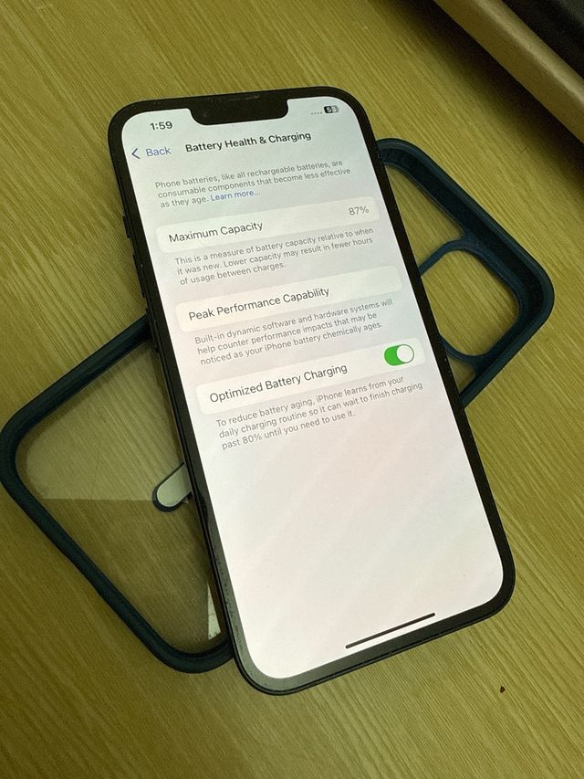 iPhone 14 Negro/Azul Marino