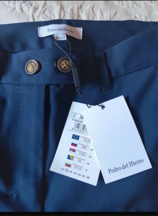 Pantalón vestir Pedro del Hierro azul marino.    
