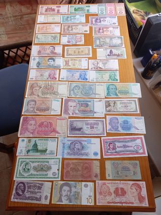 Billetes de todo el Mundo
