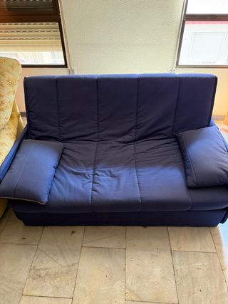 Sofá azul de tela