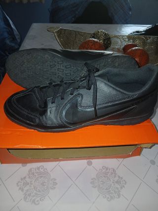 Nike Tiempo Zapatillas Fútbol Negro
