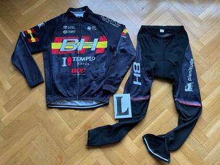 Conjunto, equipación ciclismo, invierno, termal.L￼