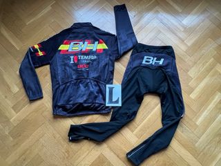 Conjunto, equipación ciclismo, invierno, termal.L￼