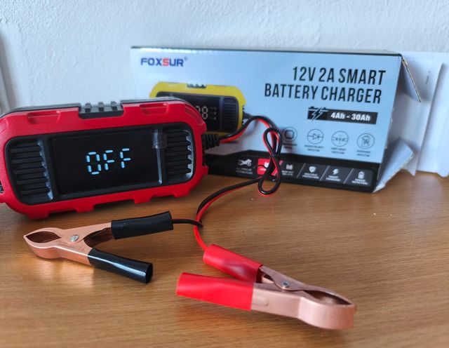 Cargador Baterías Coche 12V 2A 