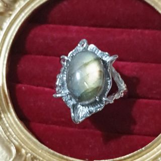 Anillo de Labradorita Natural(Luz dorada)