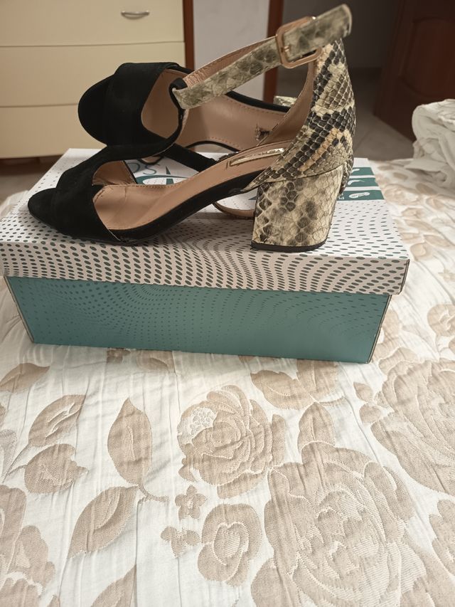 Sandali Bellucci neri