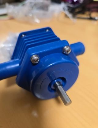 Mini bomba autocebante para taladro