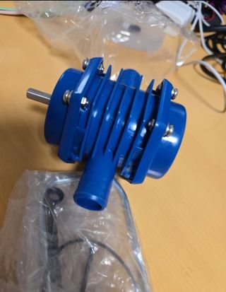 Mini bomba autocebante para taladro