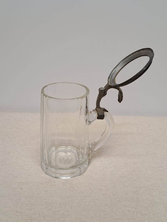 Jarra de cerveza antigua.