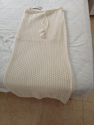 Falda larga beige de punto