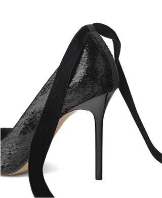 Zapatos de tacón negros con lentejuelas