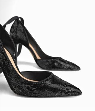 Zapatos de tacón negros con lentejuelas