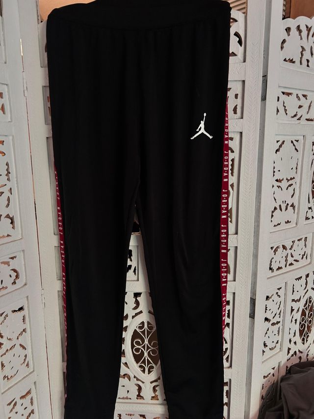 Pantalones Jordan Negros