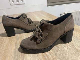 pelle risvoltata marrone tortora molto confortevole, taglia 38,