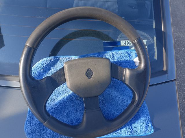 Volante Renault 19