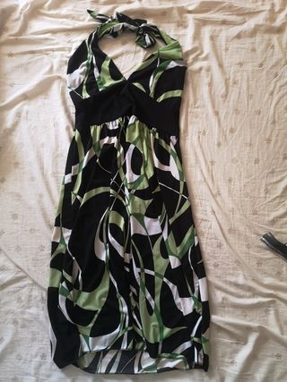 Elegante vestito donna fantasia nero e verde.