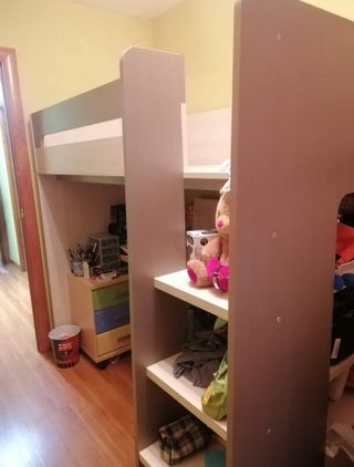 Litera con escritorio