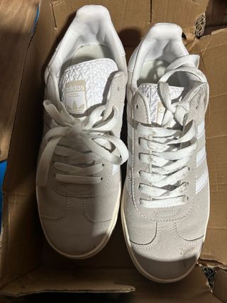 Deportivas Adidas gris