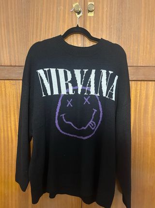 Jersey H&M Nirvana color Negro