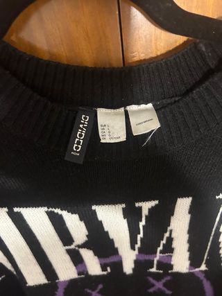 Jersey H&M Nirvana color Negro