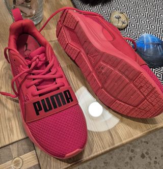 Deportivas Puma rojas