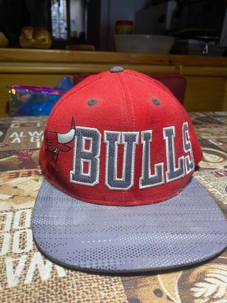 Gorra Chicago Bulls Roja y Gris