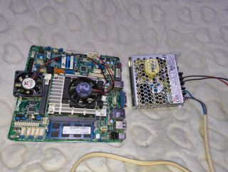 Placa base ASRock con Windows Embedded y fuente