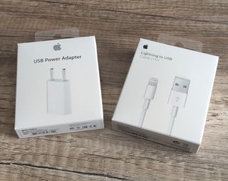 Caricatore USB per iPhone_5W_Lightning_1 METRO