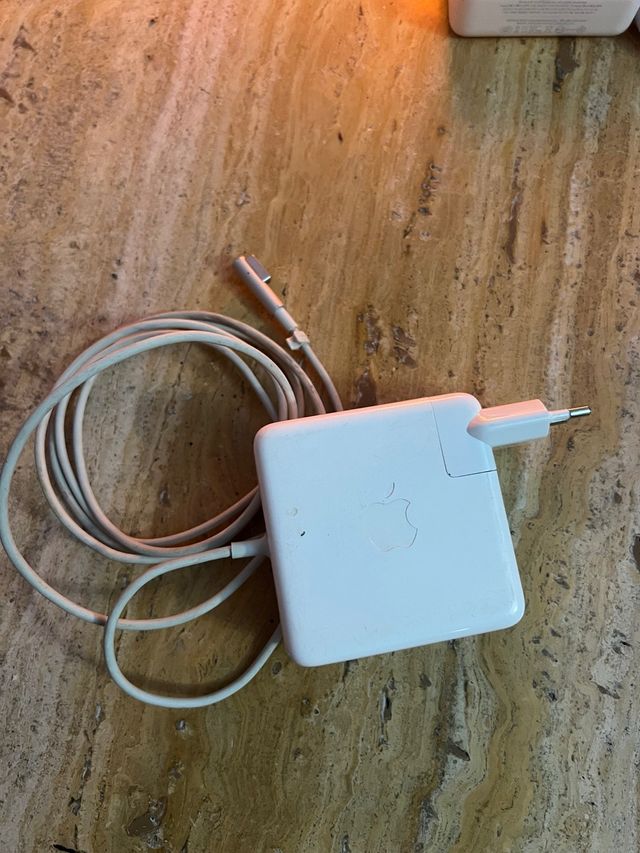 ORIGINL CARGADOR MACBOOK ADAPTER MAGSAFE 85W+CABLE