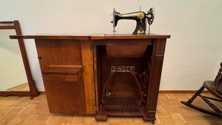 Máquina de coser Singer antigua