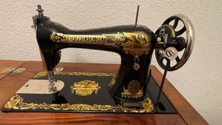 Maquina de coser Singer antigua